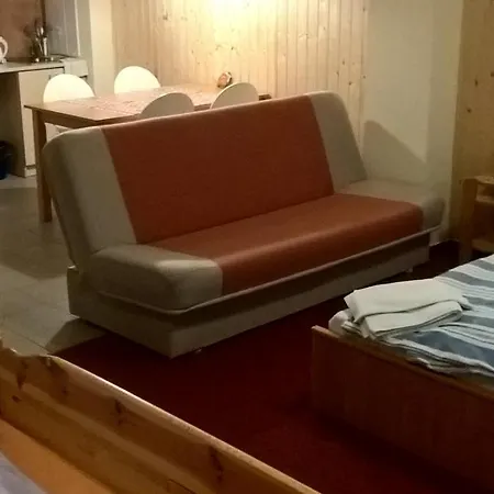 Studia Pod Lysou Apartment